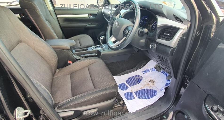 TOYOTA HILUX 2016 Image 6