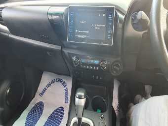 TOYOTA HILUX 2016 Image 7