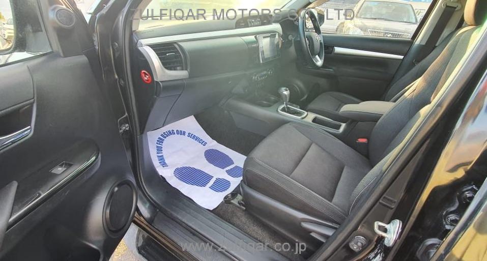TOYOTA HILUX 2016 Image 9