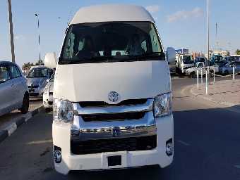 TOYOTA HIACE BUS 2017 Image 1