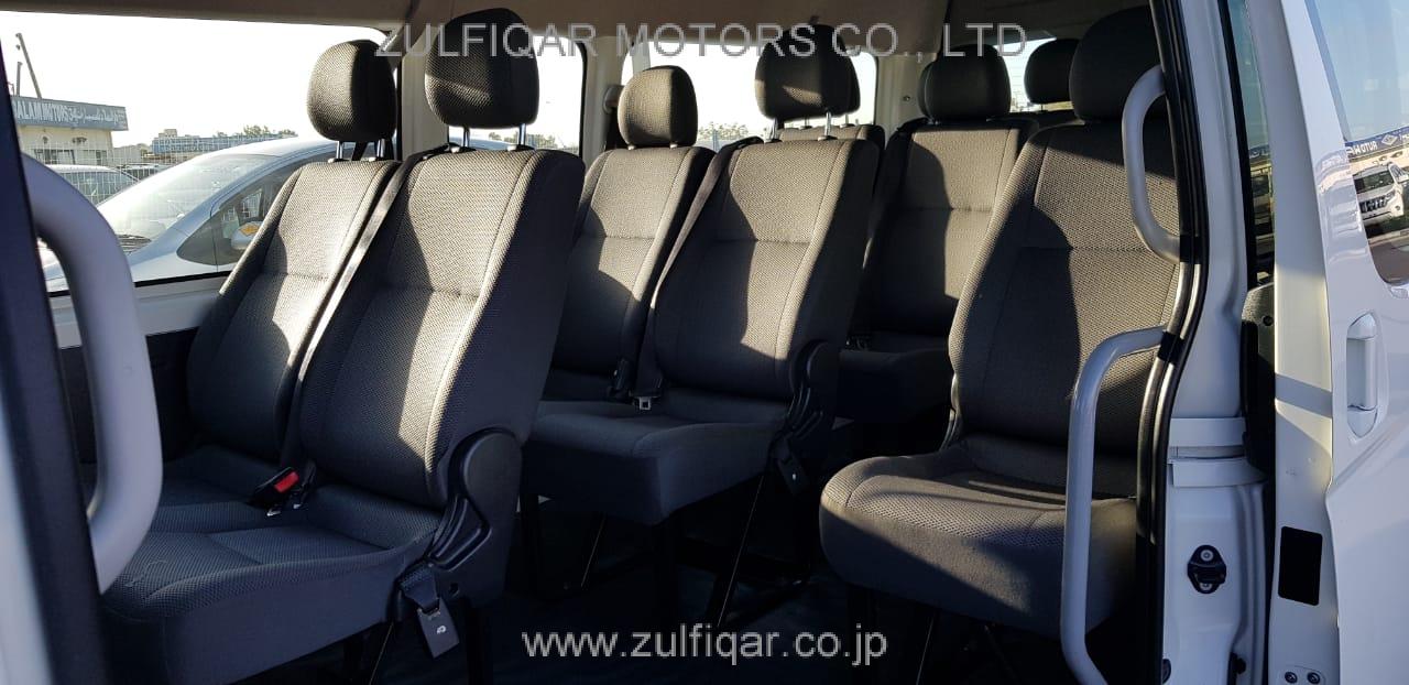 TOYOTA HIACE BUS 2017 Image 9
