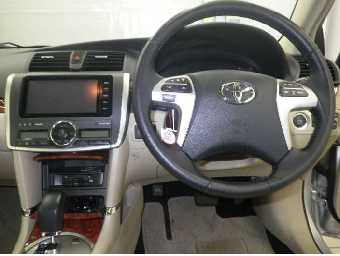 TOYOTA PREMIO 2015 Image 6