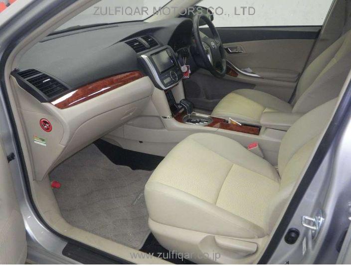 TOYOTA PREMIO 2015 Image 8