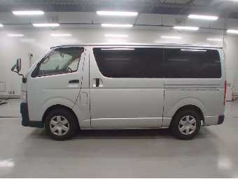 TOYOTA HIACE 2012 Image 4