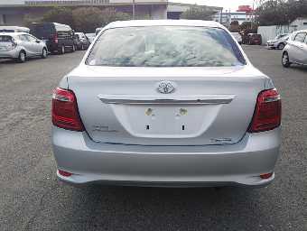 TOYOTA COROLLA AXIO 2015 Image 4