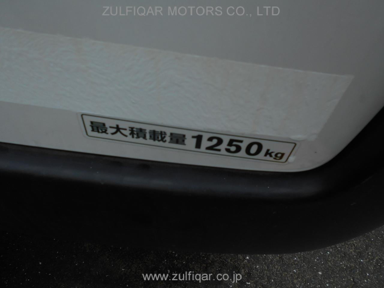 NISSAN NV350 CARAVAN 2015 Image 5