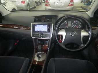TOYOTA PREMIO 2015 Image 6