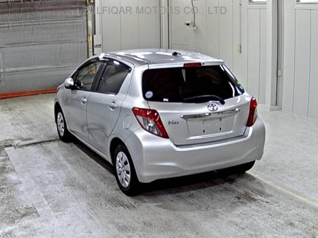 TOYOTA VITZ 2014 Image 2