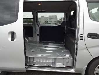 NISSAN NV350 CARAVAN 2015 Image 7