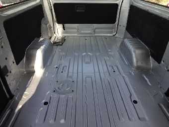 NISSAN NV350 CARAVAN 2015 Image 8