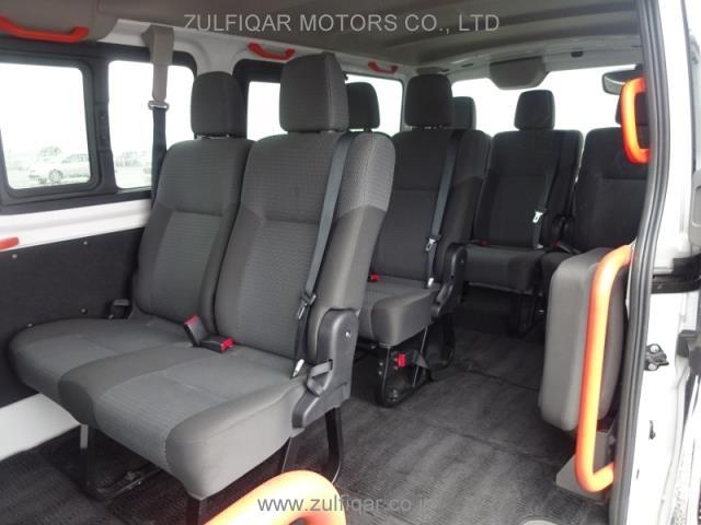 NISSAN NV350 CARAVAN WAGON 2015 Image 6