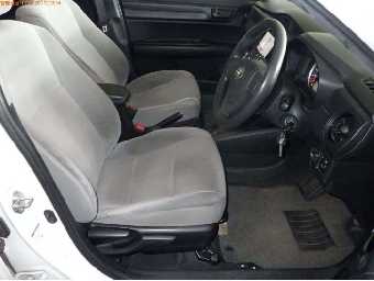 TOYOTA COROLLA AXIO 2015 Image 5