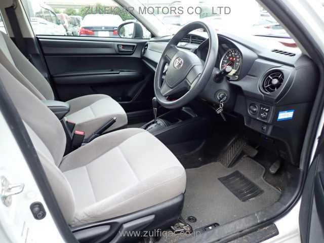 TOYOTA COROLLA AXIO 2015 Image 4