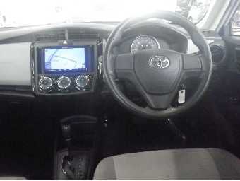 TOYOTA COROLLA AXIO 2015 Image 6