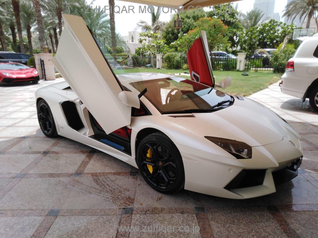 LAMBORGHINI AVENTADOR 2013 Image 2