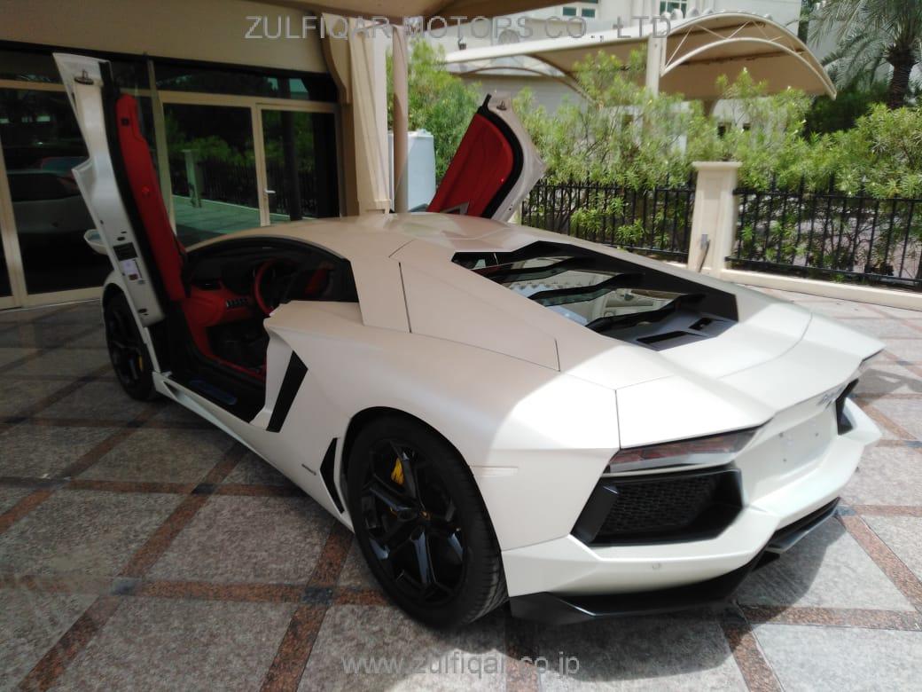 LAMBORGHINI AVENTADOR 2013 Image 11