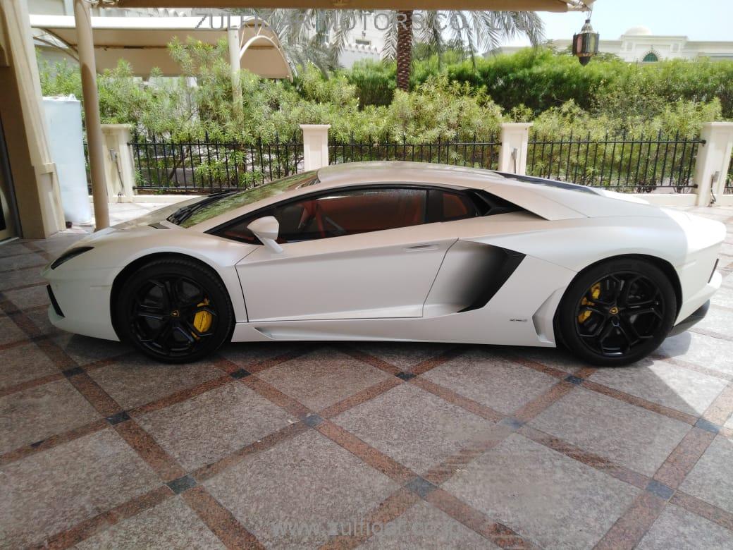 LAMBORGHINI AVENTADOR 2013 Image 7