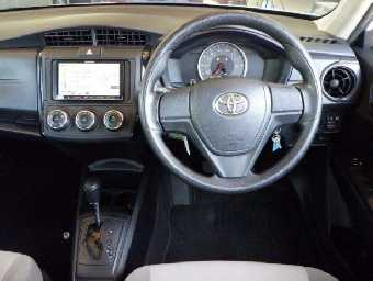TOYOTA COROLLA AXIO 2015 Image 6