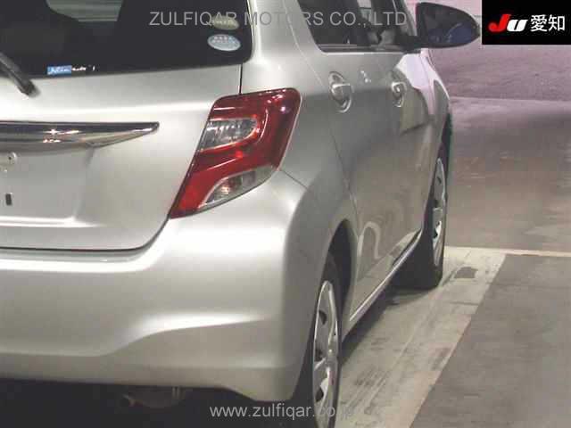 TOYOTA VITZ 2015 Image 8