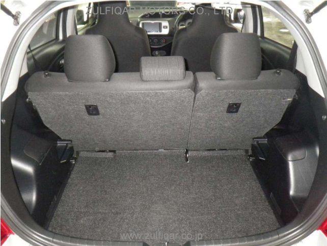 TOYOTA VITZ 2015 Image 7