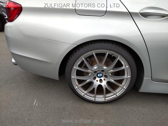 BMW 5 SERIES 2011 Image 25