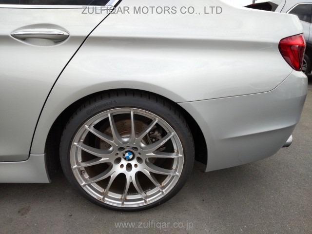 BMW 5 SERIES 2011 Image 26