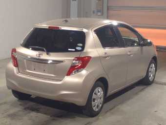 TOYOTA VITZ 2016 Image 2