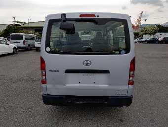 TOYOTA HIACE 2015 Image 4