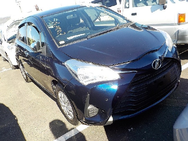 TOYOTA VITZ 2017 Image 25