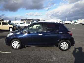 TOYOTA VITZ 2017 Image 4