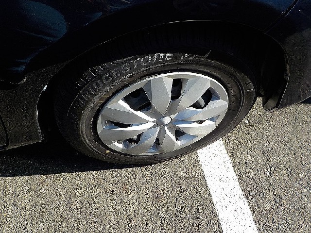 TOYOTA VITZ 2017 Image 31