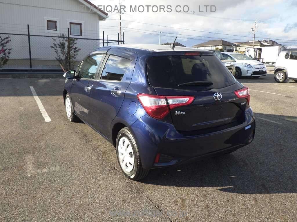 TOYOTA VITZ 2017 Image 6