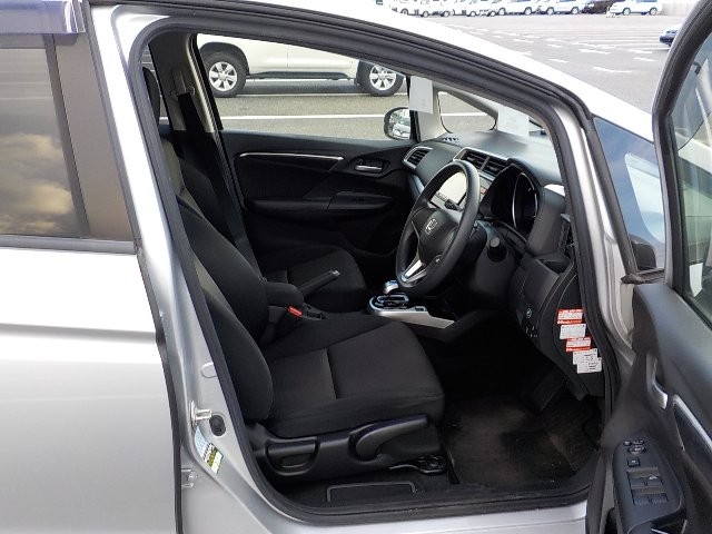 HONDA FIT HYBRID 2016 Image 19