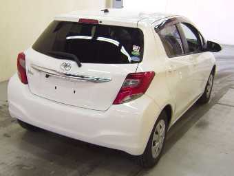 TOYOTA VITZ 2016 Image 2