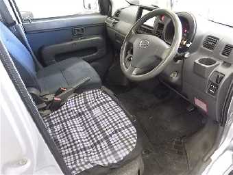 DAIHATSU HIJET CARGO 2015 Image 4