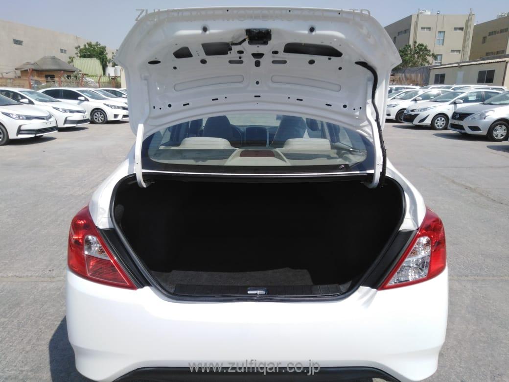 NISSAN SUNNY 2018 Image 9