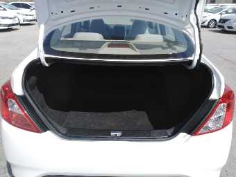 NISSAN SUNNY 2018 Image 10