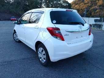 TOYOTA VITZ 2016 Image 2