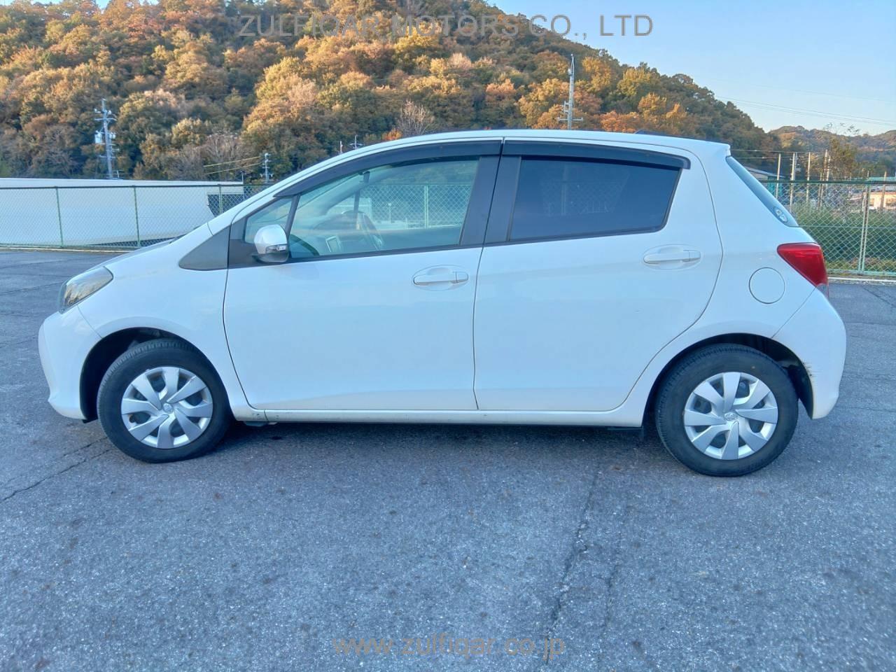 TOYOTA VITZ 2016 Image 4