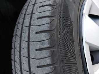 TOYOTA VITZ 2016 Image 10