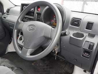 DAIHATSU HIJET CARGO 2015 Image 7