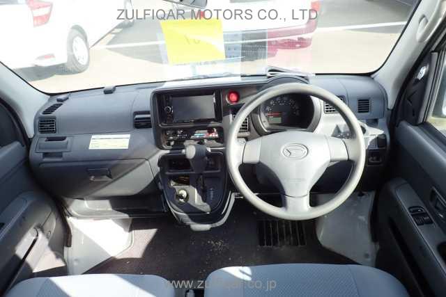 DAIHATSU HIJET CARGO 2015 Image 4