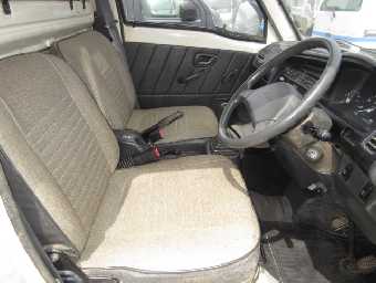 MAZDA SCRUM TRUCK 1992 Image 6