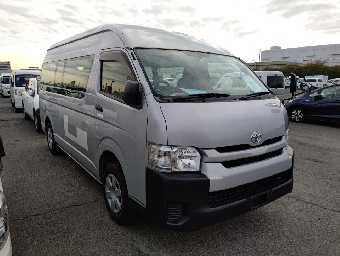 TOYOTA HIACE BUS 2014 Image 2