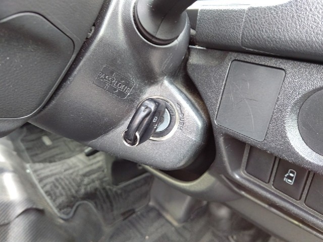 TOYOTA HIACE BUS 2014 Image 19