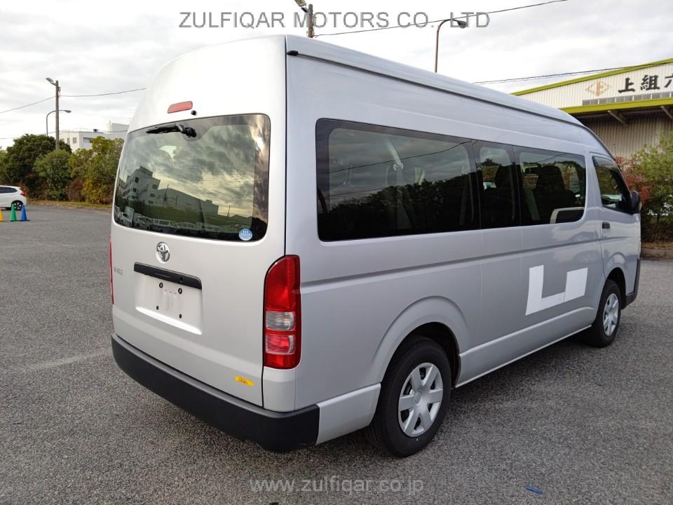 TOYOTA HIACE BUS 2014 Image 3