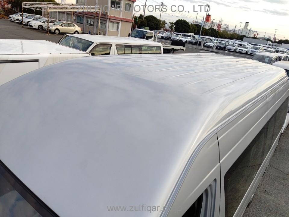 TOYOTA HIACE BUS 2014 Image 6