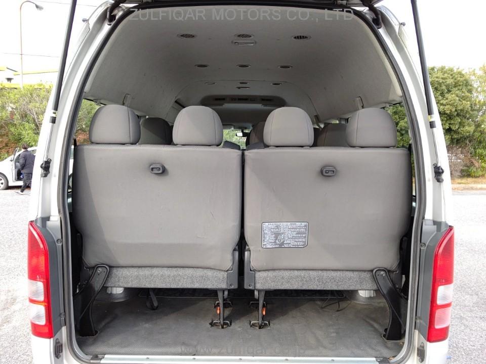 TOYOTA HIACE BUS 2014 Image 7
