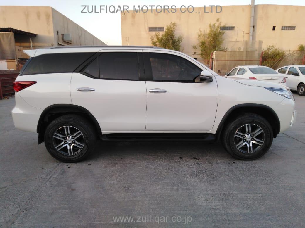 TOYOTA FORTUNER 2017 Image 4