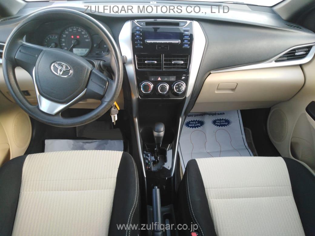 TOYOTA YARIS 2019 Image 11
